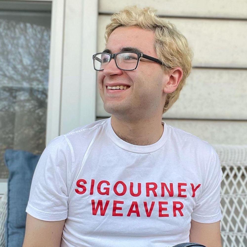 Meet your Posher, Zachary